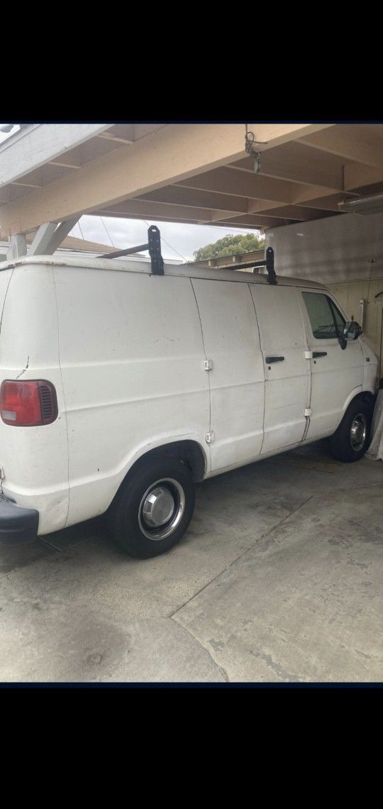 1994 Dodge B250 CNG CLEAN TITLE! LOW MILES