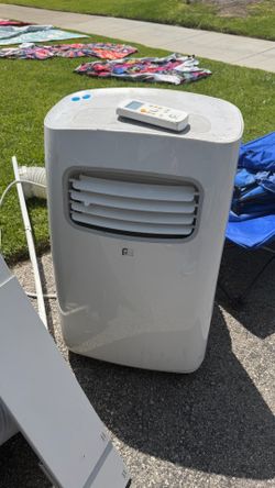 Used Perfect Aire 12000BTU Portable AC Unit w Remote