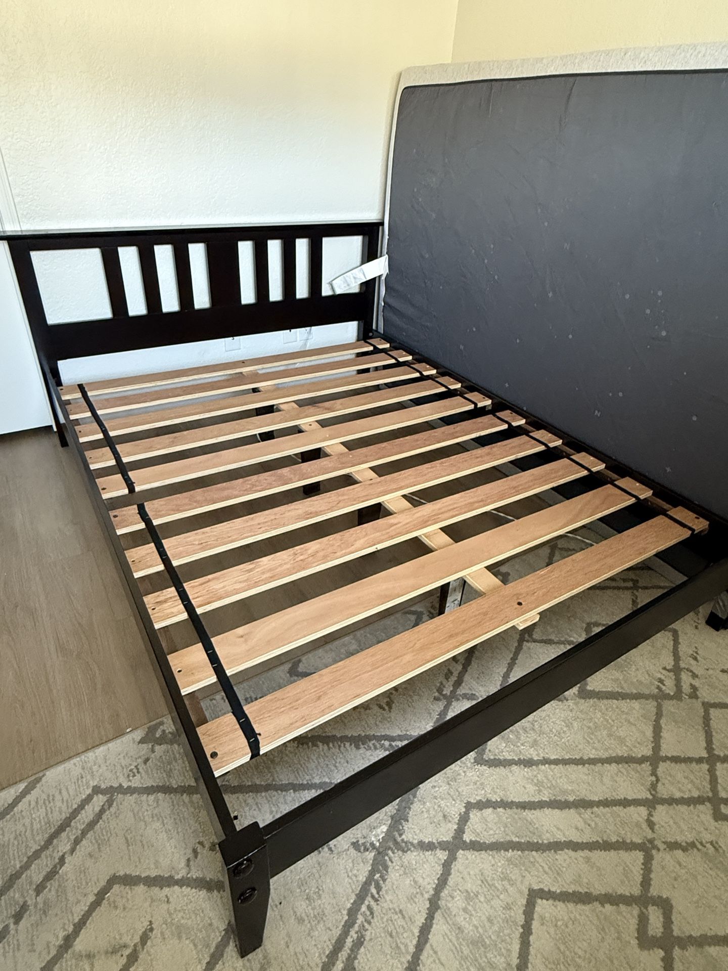 Wooden Bed Frame Queen Size