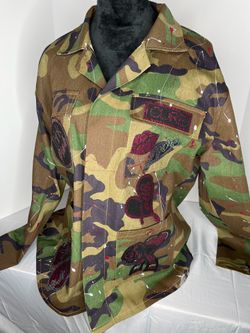 Breast cancer camo jacket XL
