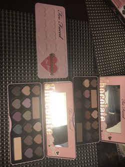 Too faced pallet