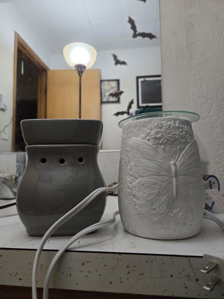 2 Scentsy Warmers