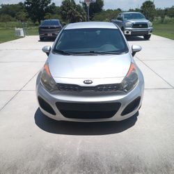 2013 Kia Rio Hatchback 