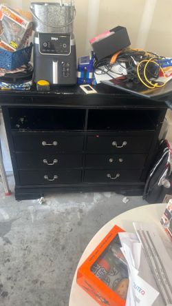 Dresser