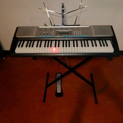 Casio LH-220 keyboard synthesizer