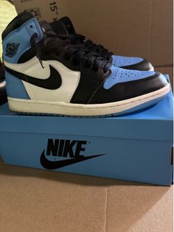 Nike Air Jordan 1 Retro High OG 'unc toe' Men size 10.5 SKU DZ5485-400