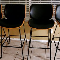 Bar Stools Or Kitchen Island. 
