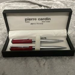 NEW**VINTAGE **PIERRE CARDIN**PEN & PENCIL SET **WITH CASE**