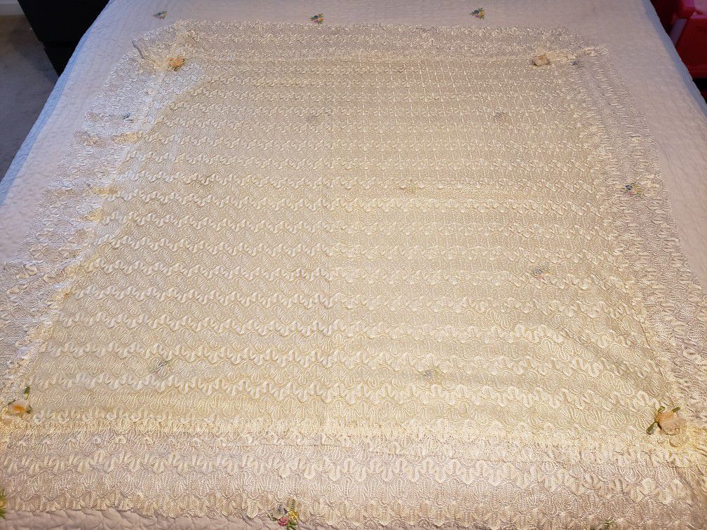Lace coffee or end table cover. Square