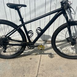 2021 Specialized Rockhopper elite