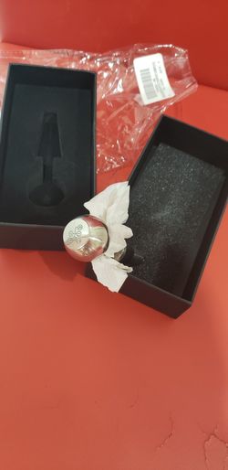 Mercedes lifestyle collection 
Wine bottle stopper
