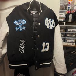 Off-White

patch-detail bomber jacket