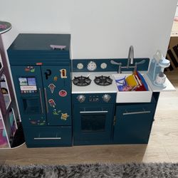 Children’s Kitchenette Set $60 OBO