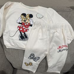 Trajes Calientitos Nuevos Sizes 18 Y 24 Meses Only $10