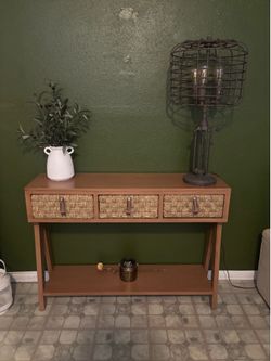 Entry table/ console