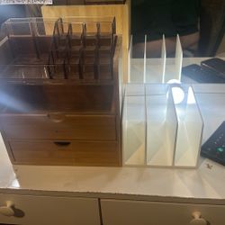 Make Up Or Jewelry Organizer Best Offer