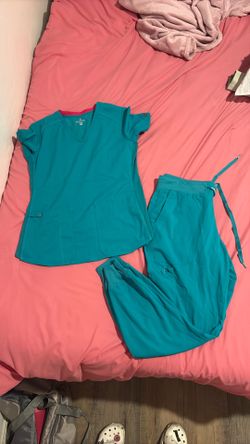 Women’s scrubs