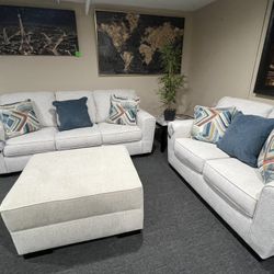 2 Pc Sofa And Loveseat 
