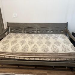 Daybed With Mattress 