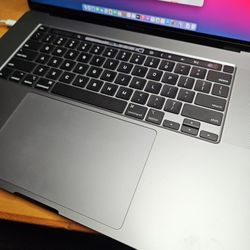 MacBook Pro 16" - 2019