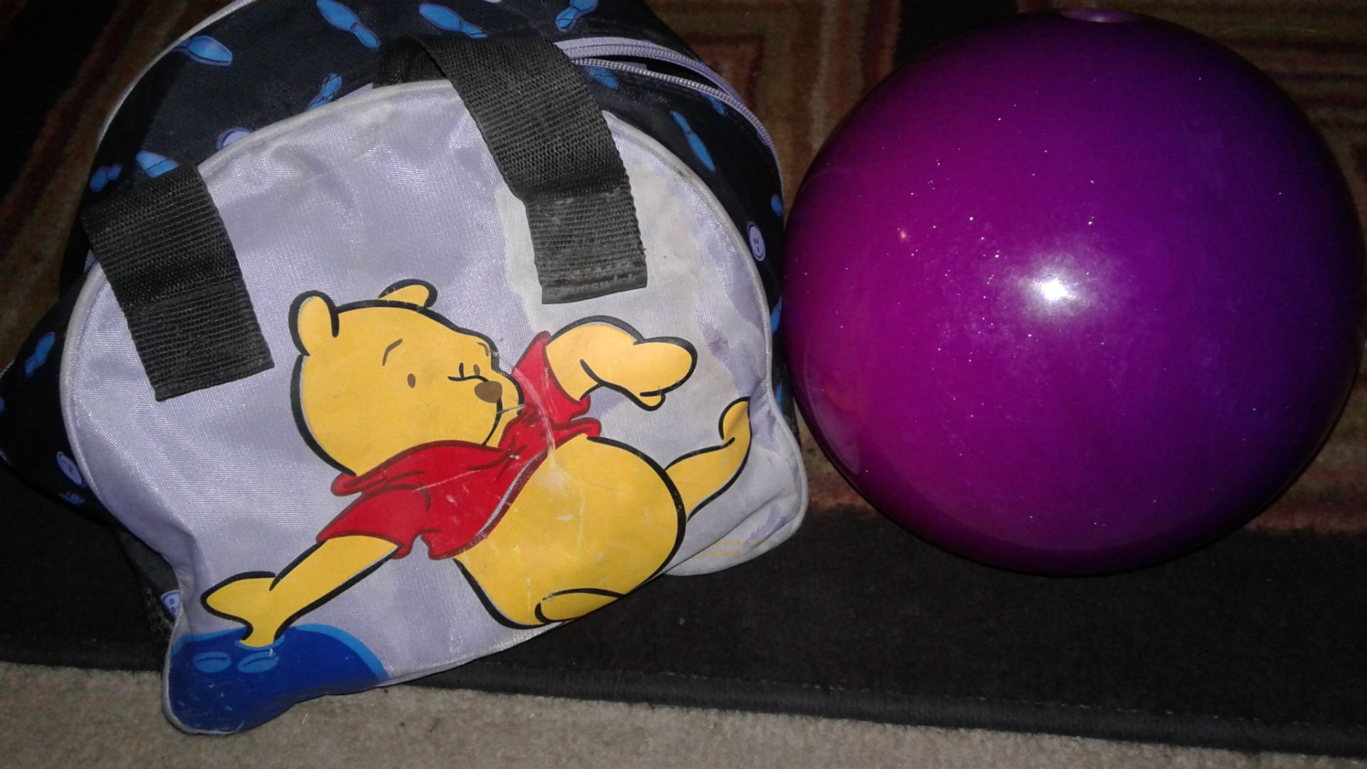 BRUNSWICK WINNIE THE POOH BOWLING BALL