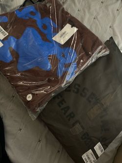 Brown sp5der hoodie Size S and essential fear of god size L