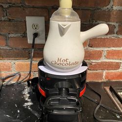 Williams Sonoma Bon Jour Hot Chocolate Pot