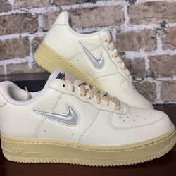 Nike Air Force 1 '07 LX Coconut Milk 2022 (DO9456-100) - W Size 8.5