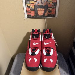 Brand new Nike Air Diamond Turf 2’s Deion sanders OG size 13 with original box