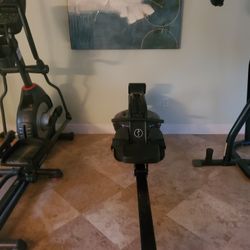 ROW EXERCISE MACHINE 