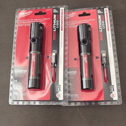 Milwaukee 2,000 Lumens REDLITHIUM USB Slide Focus Flashlight 