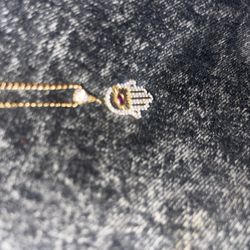 Chain In Charm