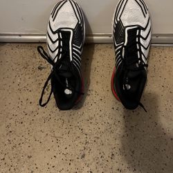  K Swiss Tennis Shoes Size 9