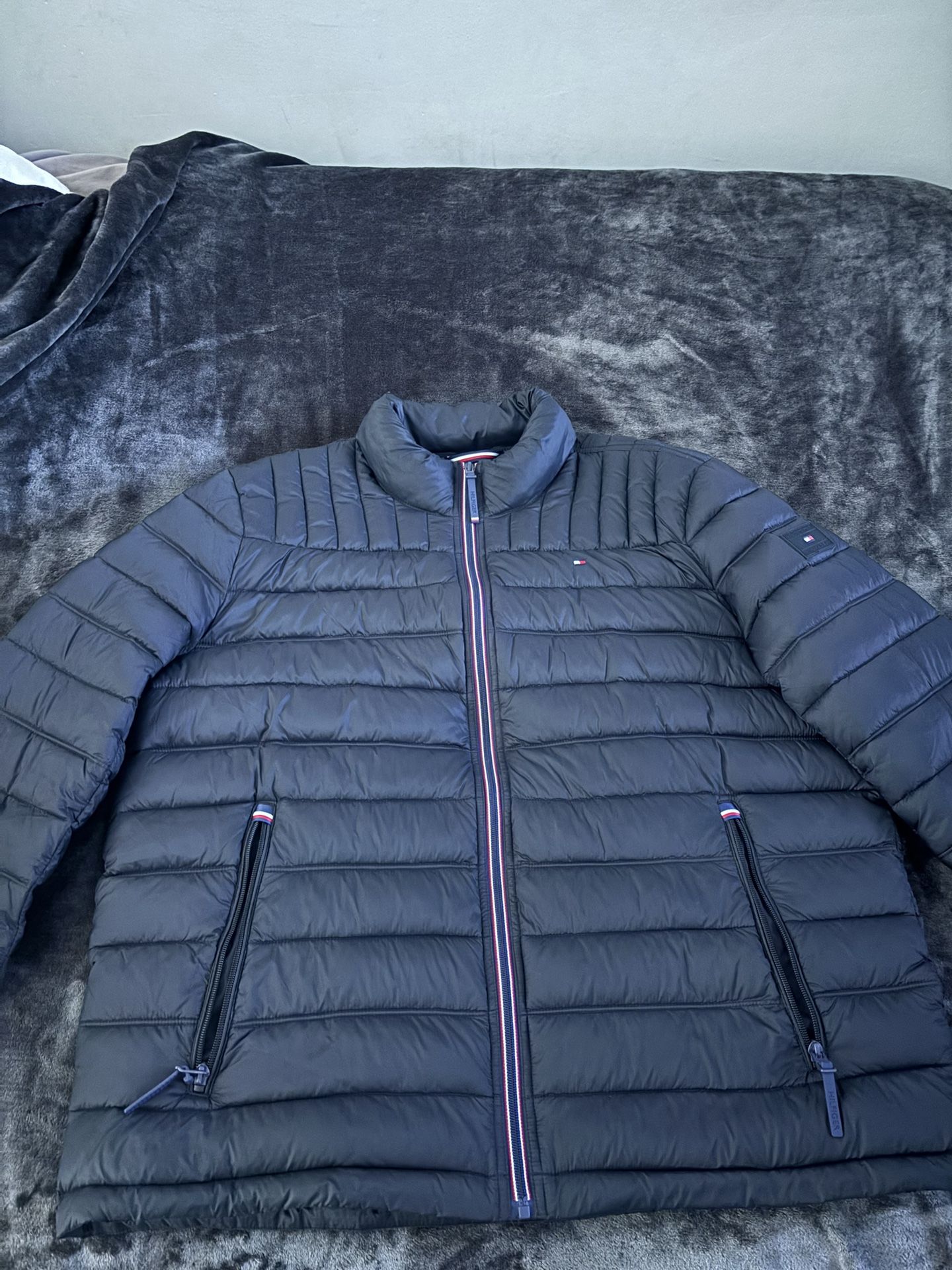 Tommy Hilfiger Black Puffer Jacket - Men’s XL