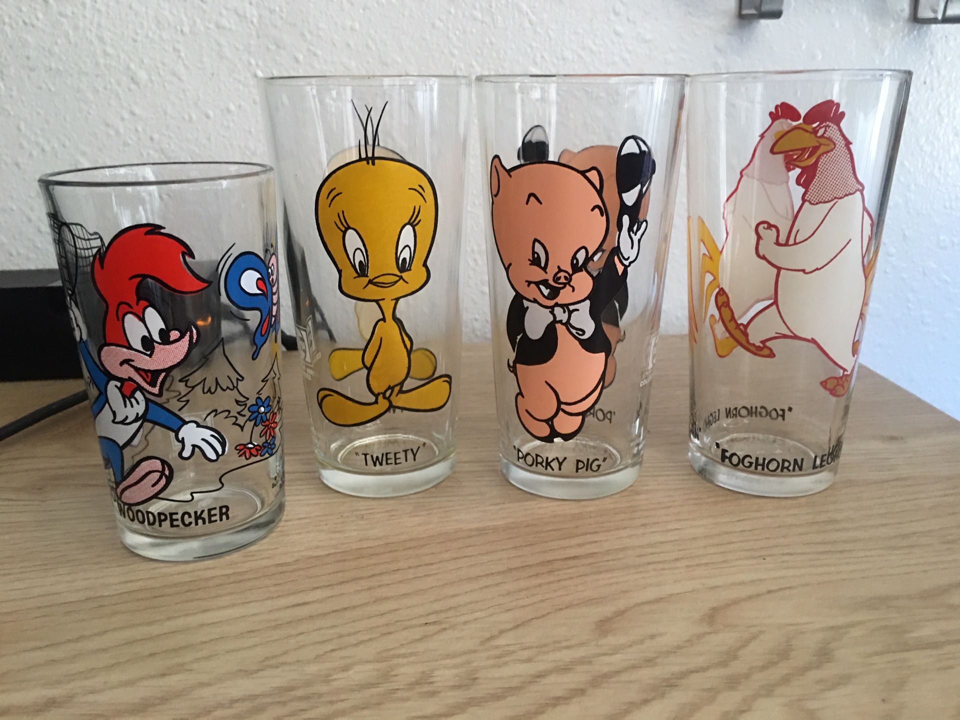 1973 looney Tunes Pepsi Collection Glass Cups