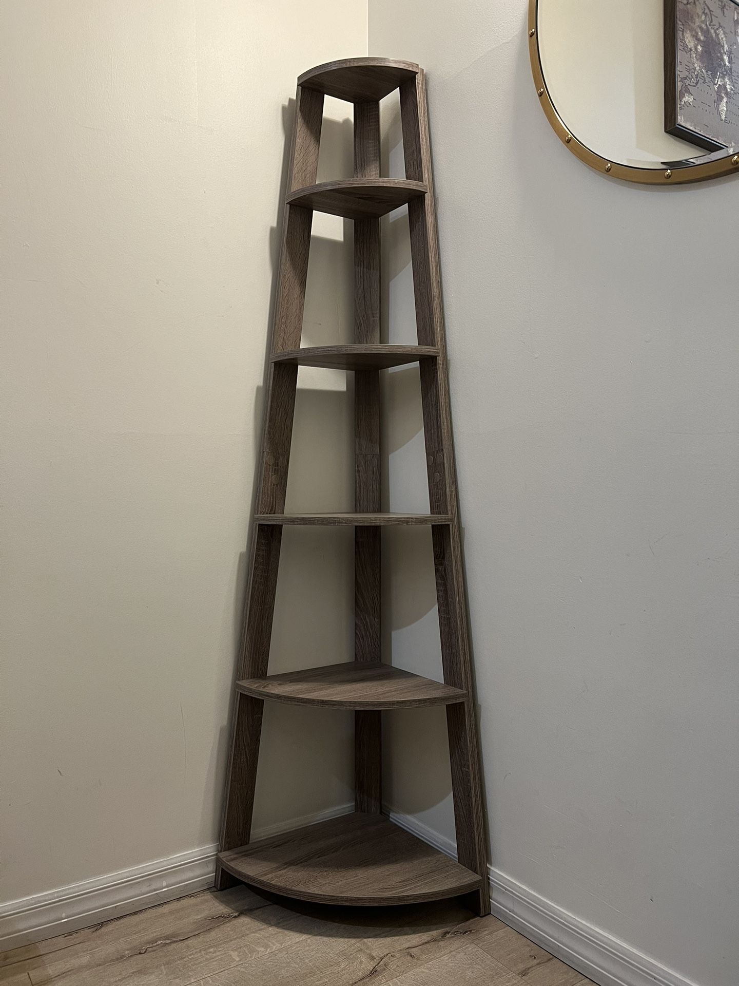 Corner Standing Shelf