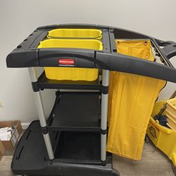Rubbermaid Cleaning Caddie