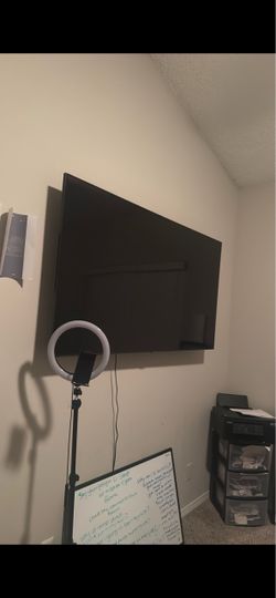 Large Flat Screen TV Wall Mounted