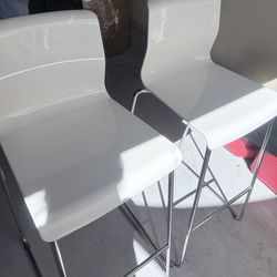 Bar stool, counter height white/chrome plated, 26 "