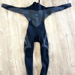 Quiksilver Wetsuit Youth Size 8