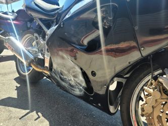 1997 kawasaki ZX7R for Sale in Los Angeles, CA - OfferUp