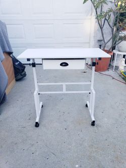 Desk  With Adjustable Height