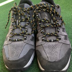 Columbia Men's Crestwood Boot Size 11,5