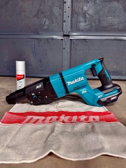 Makita 40v XGT Brushless 1-1/8 in. Rotary Hammer (D-Handle), AFT, AWS Capable (Tool Only)