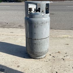 Empty Industrial Commercial Forklift Truck AmeriGas 8 Gallon 33 Pound Propane L-P GAS Tank For Refilling25.And