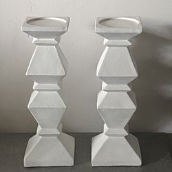 Set Of 2 Modern White Candle Holders H12"