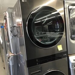 New Scratch And Dent LG Wash Tower Front Load Washer And dryer Stackable. 1 Year Warranty 