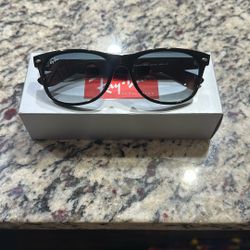Brand New Ray Ban WAYFARER 55*18