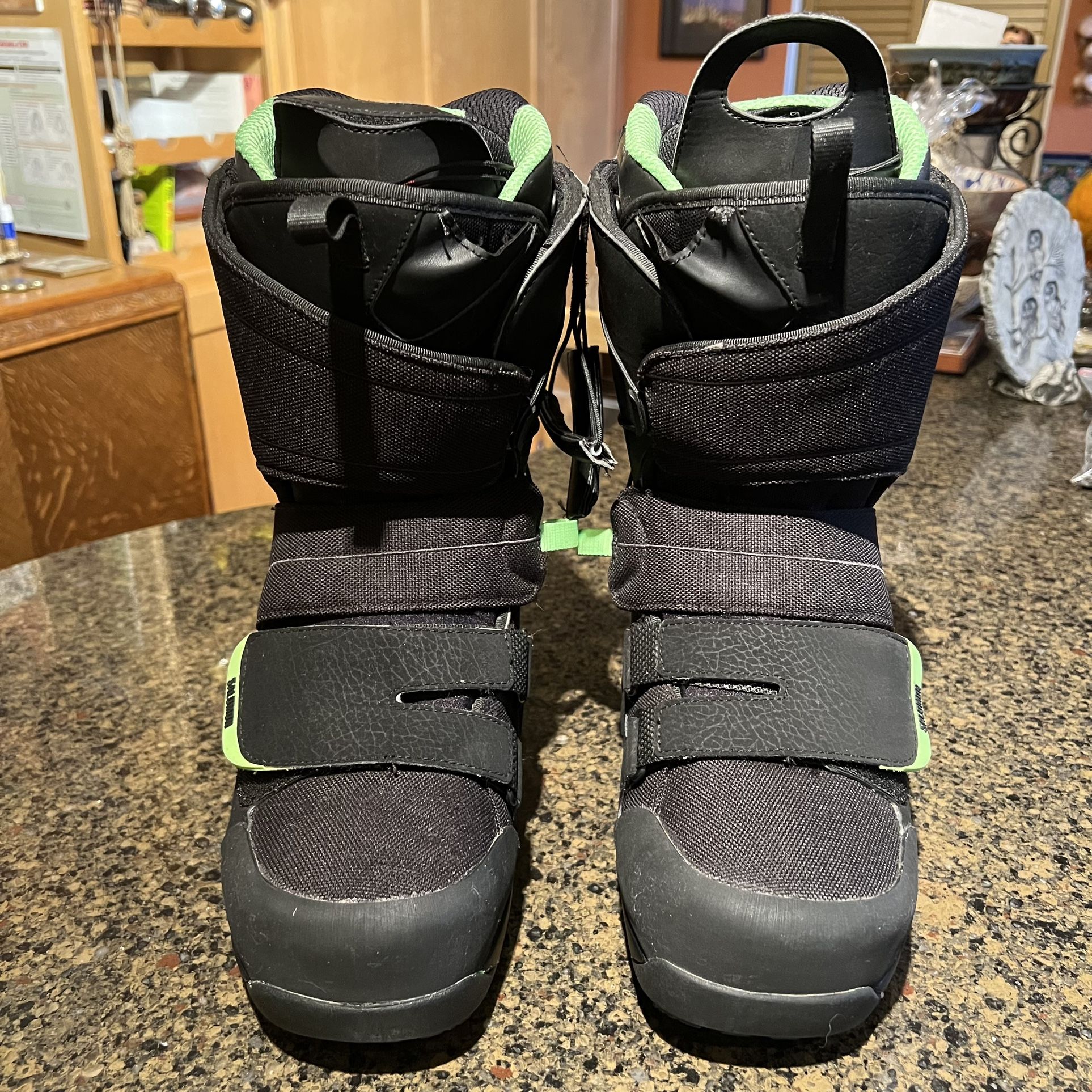 Salomon F3.0 Men's 2015 Snowboarding Boots 9.5 for Sale in Kent