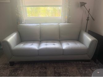 Grey couch great condition no damage